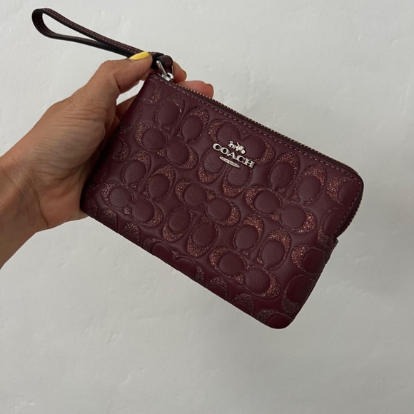 Coach wristlet - Picture 2 of 3